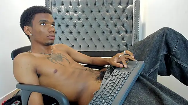 nero_reyd (M young) - FIRST ROUND CUM 💦💦