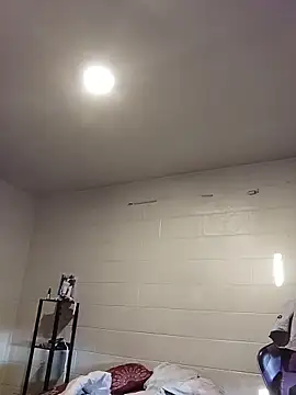 sithandrah (F young) - Naked on The Patio ?