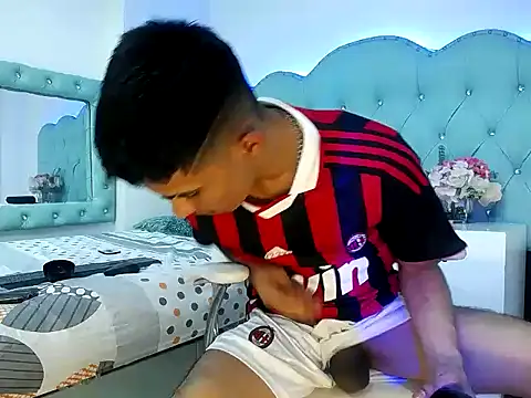 Apolo_Richards webcam