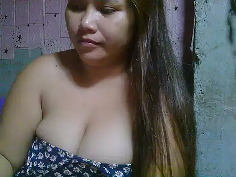 Creamsweetpussy28 webcam