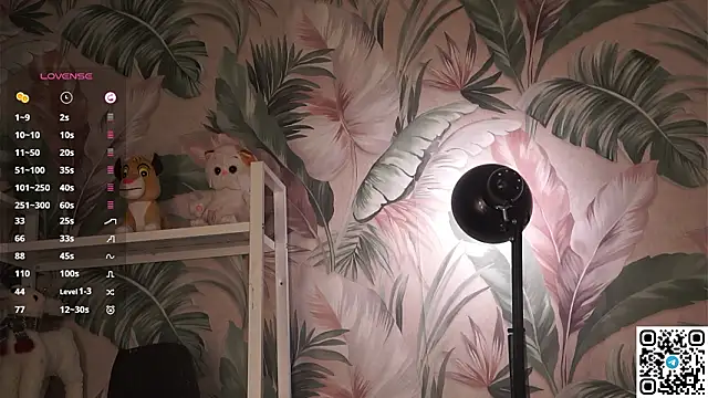 marlinvarian (F teen) - spank my butt