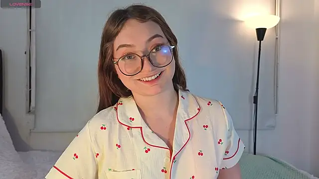 LunaVelvet777 webcam