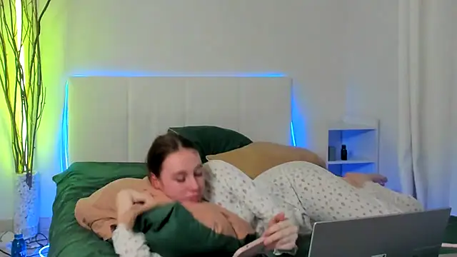 santythousand - Santythousand's free webcam - UK Sex Cams