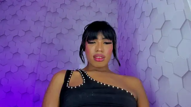 Trans_monsterCock_latin webcam