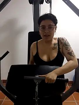 Juliexxxxtasy webcam