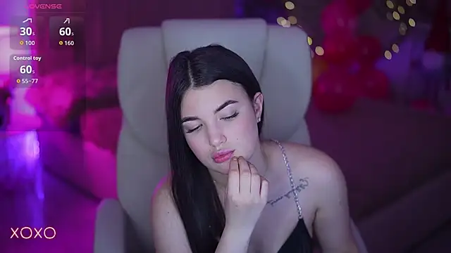 YourLolaBunny webcam