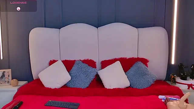 Niicolle_Miller webcam