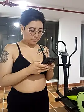 Juliexxxxtasy webcam