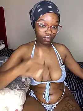 YummyMelanin117 webcam