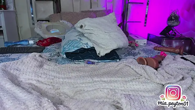 mia_peyton webcam