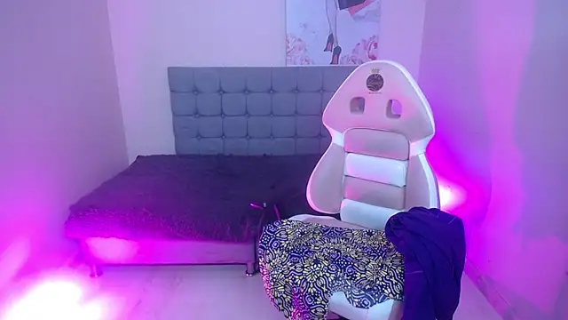 Ashley_benson_x webcam