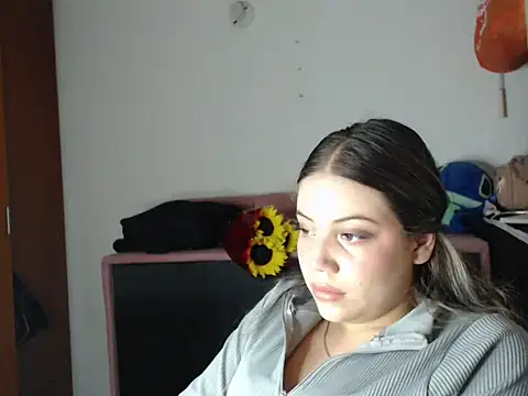 alaina_blesssed webcam