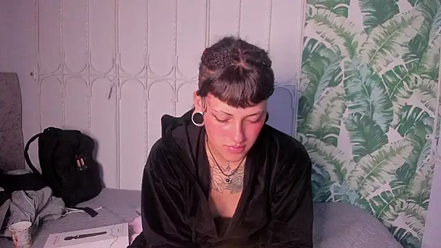 _sharlotte777 webcam