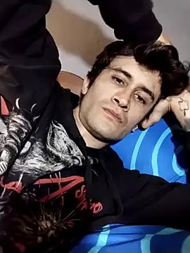 Loggan_donnelly webcam