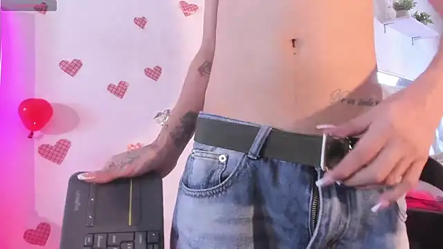 Darlyn_tenderhot__ webcam