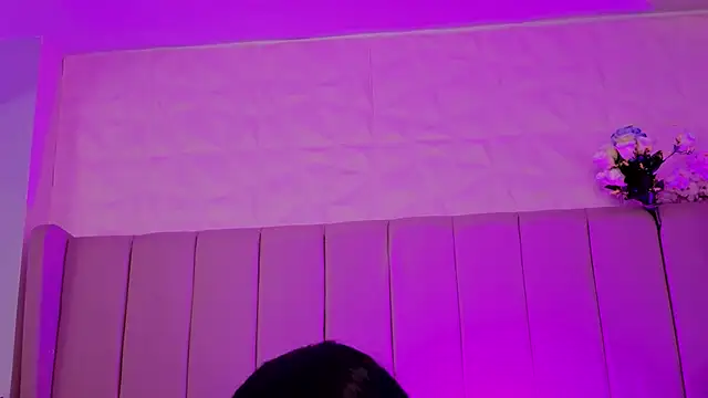 MollyBigBoobs12 webcam