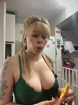 carolina16love webcam