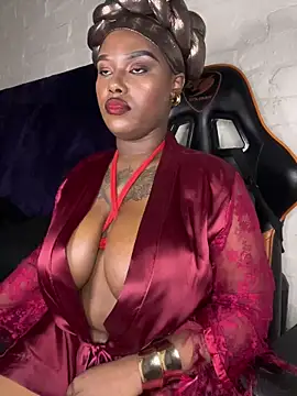 QUEEN_NOBUHLE_FEMDOM_777 webcam