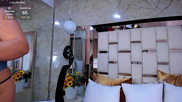 katleya_lewiis webcam