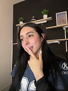 Webcam Model (isabella_jade)  is live.Free join now!