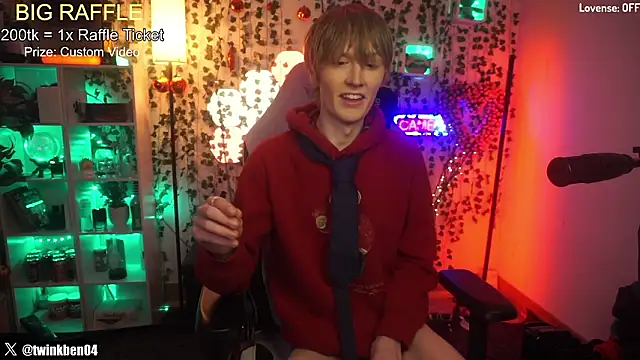 twinkben (M twink) - SHOW ABS + PLAY W/ DICK