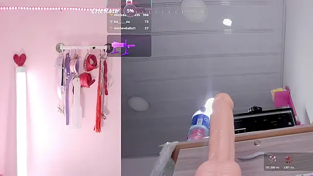 emily_foxxxii webcam