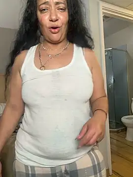 pichyprettypussy - PichyPrettyPussy's free webcam - UK Sex Cams