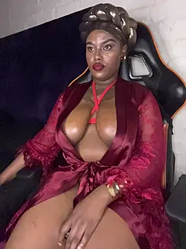 QUEEN_NOBUHLE_FEMDOM_777 webcam