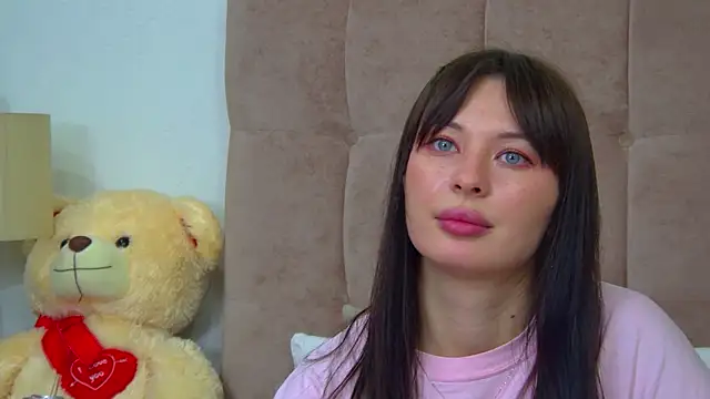 AlexandraBloom webcam