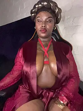 QUEEN_NOBUHLE_FEMDOM_777 webcam