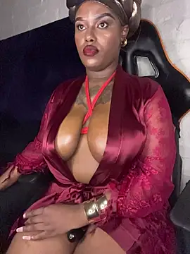 QUEEN_NOBUHLE_FEMDOM_777 webcam