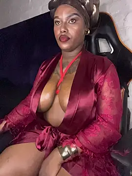 QUEEN_NOBUHLE_FEMDOM_777 webcam