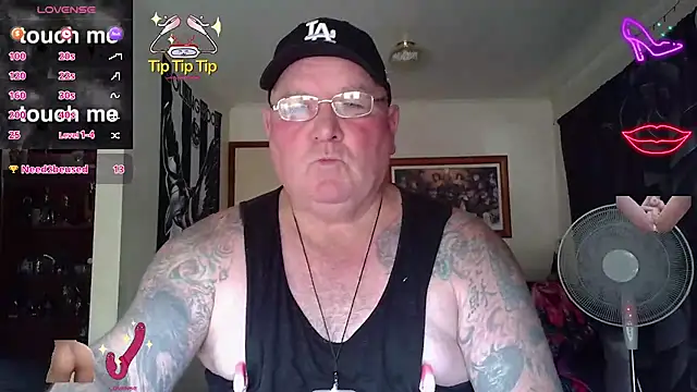 KINKYBLUEYES69 webcam