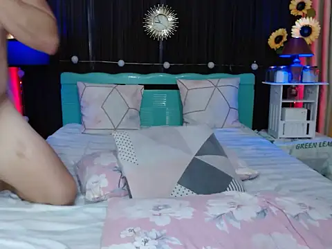 UrAsianPrincessDanie webcam