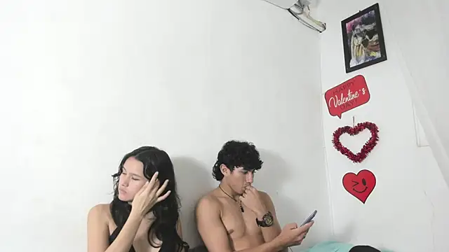 Laura_and_Kevin webcam