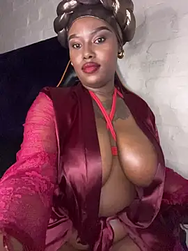QUEEN_NOBUHLE_FEMDOM_777 webcam