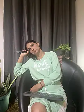 letiziia_sky1 - Letiziia_sky1's free webcam - UK Sex Cams