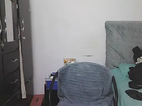 alphalatinobear - AlphaLatinoBear's free webcam - UK Sex Cams