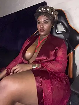 QUEEN_NOBUHLE_FEMDOM_777 webcam