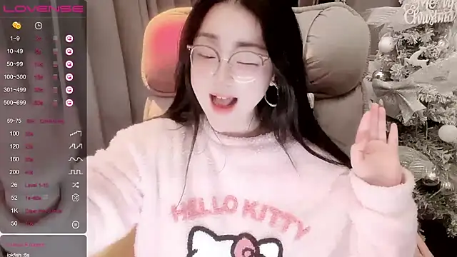 monica-666888- (F milf) - 🧨马蹄踏碎旧岁愁，春风携来万事优～