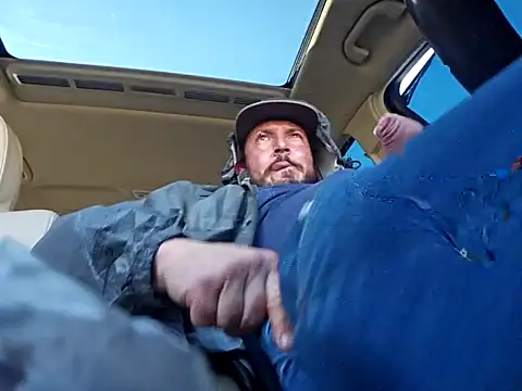 UncutHammer69 webcam