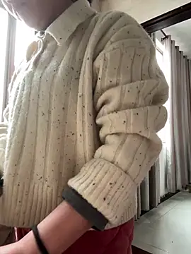 美女daaqnn在线直播