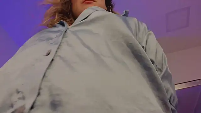 CandyQueenGold webcam