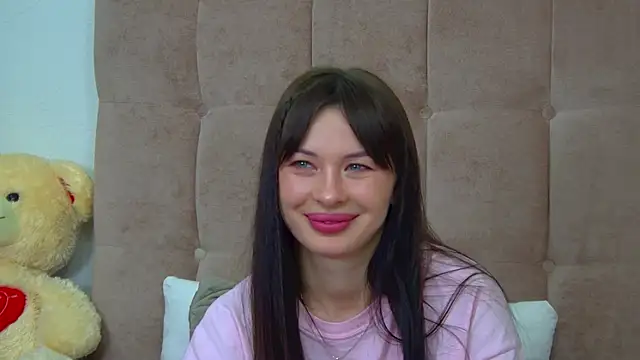 AlexandraBloom webcam