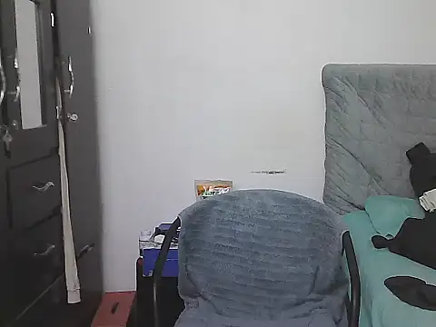 AlphaLatinoBear webcam