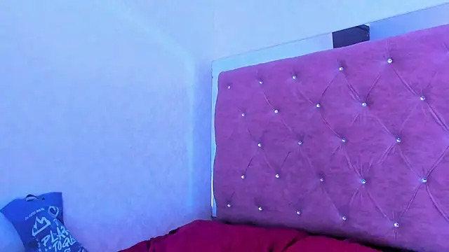 JulianaCarter webcam