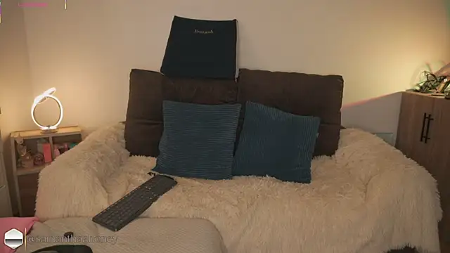 samanthaa_ - Samanthaa_'s free webcam - UK Sex Cams