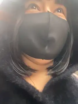 美女Mia-zhan在线直播