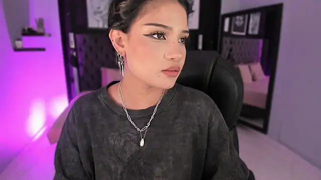 renee_shelby_ webcam