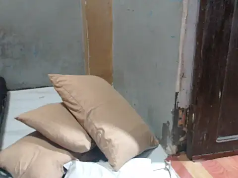 Rose_slut_squirt webcam